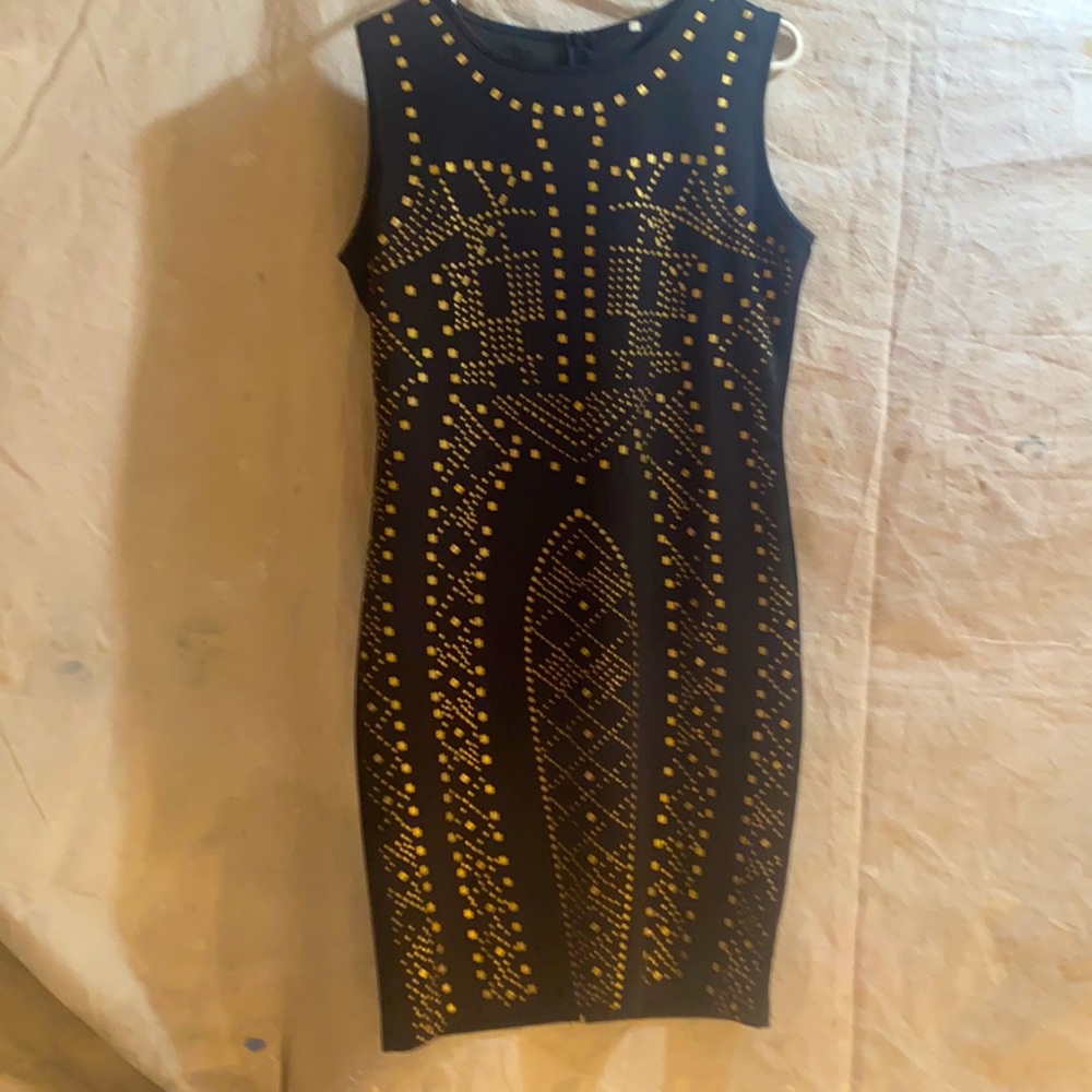 Sexy Sexy Sexy yet very comfortable dress. Fits like a glove!!